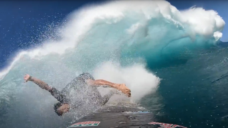 Dos wipeouts escalofriantes con Kai Lenny en Jaws