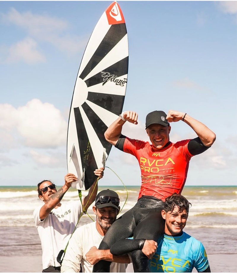 Thiago Passeri, la joya nacional, ganó la primera fecha del circuito argentino de surf